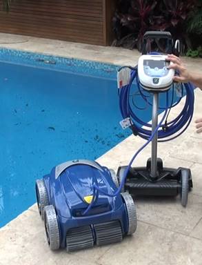 Bijwerken klif tekort Automatisch kuisen van uw zwembad met een robot